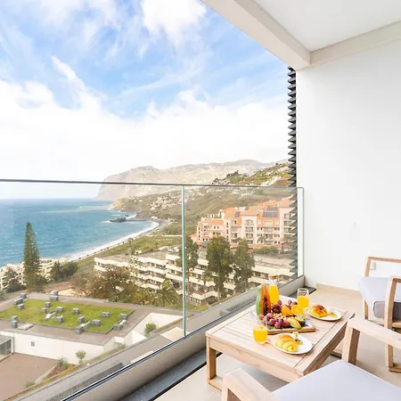 Glamorous By Atlantic Apartment